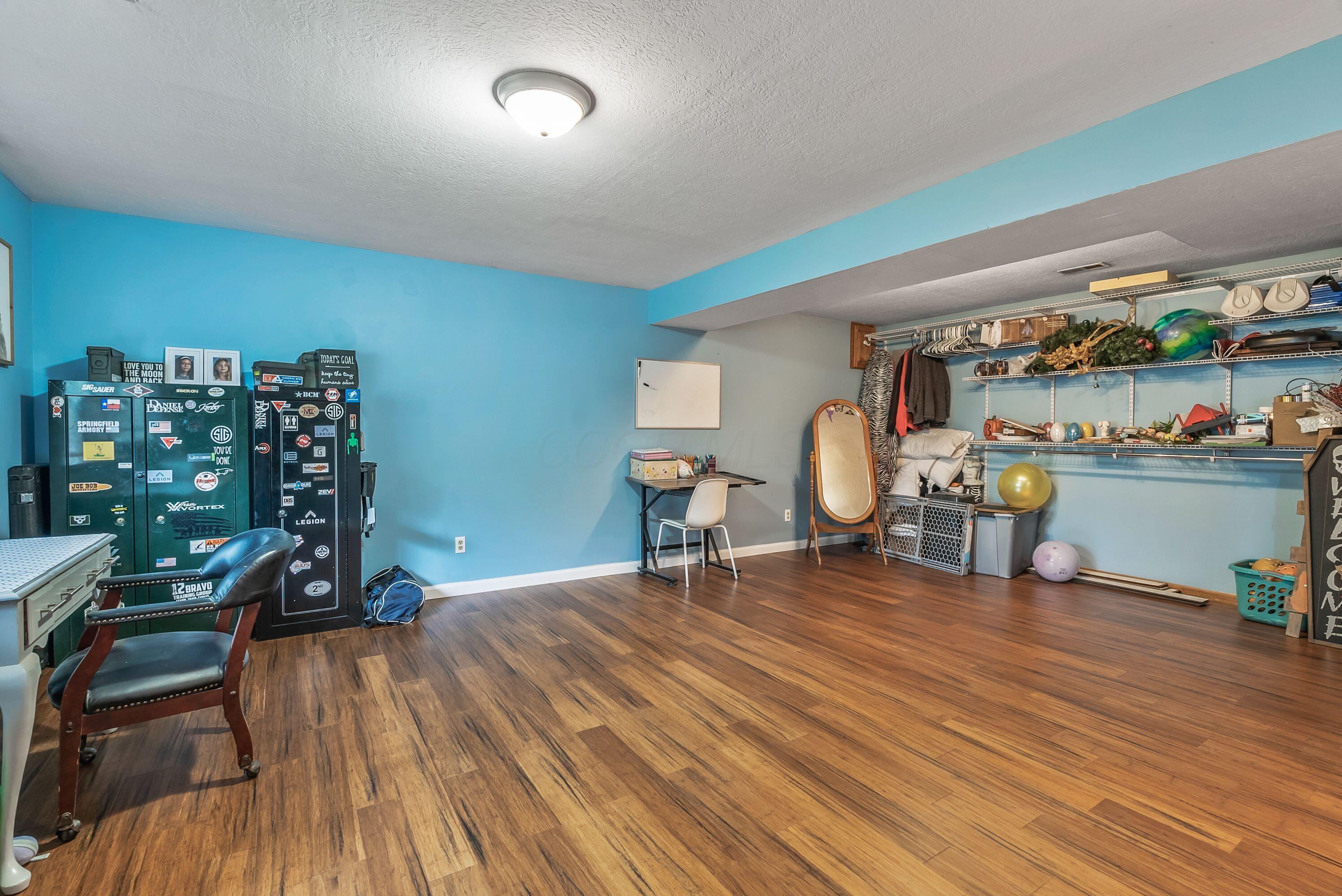 1129 Coventry Circle, Lancaster, Ohio image 32