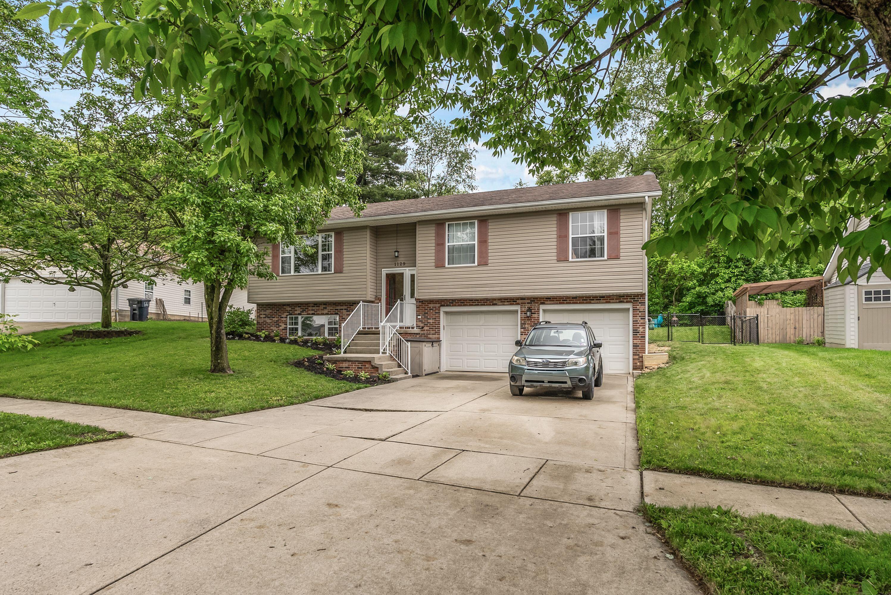 1129 Coventry Circle, Lancaster, Ohio image 2