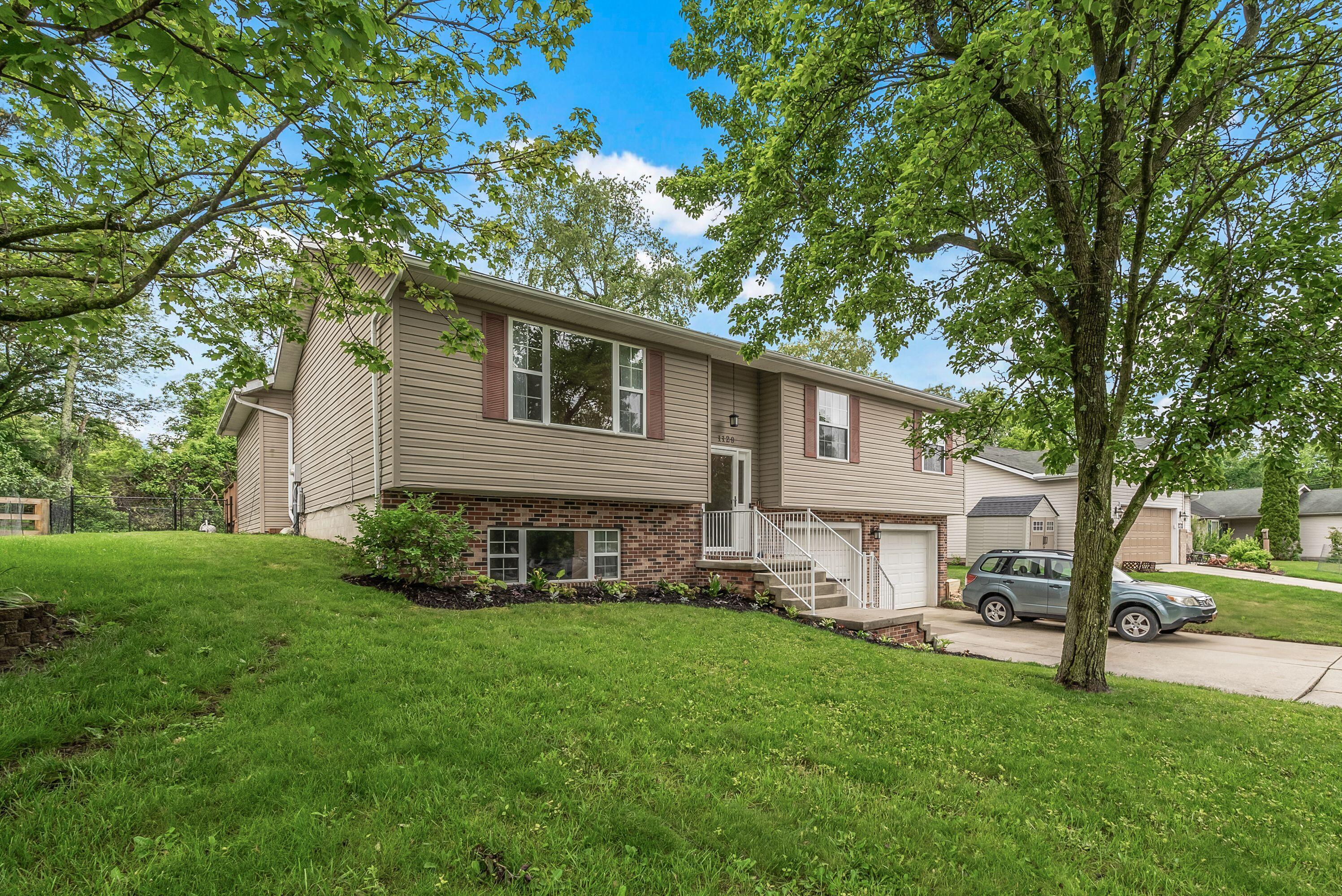 1129 Coventry Circle, Lancaster, Ohio image 4