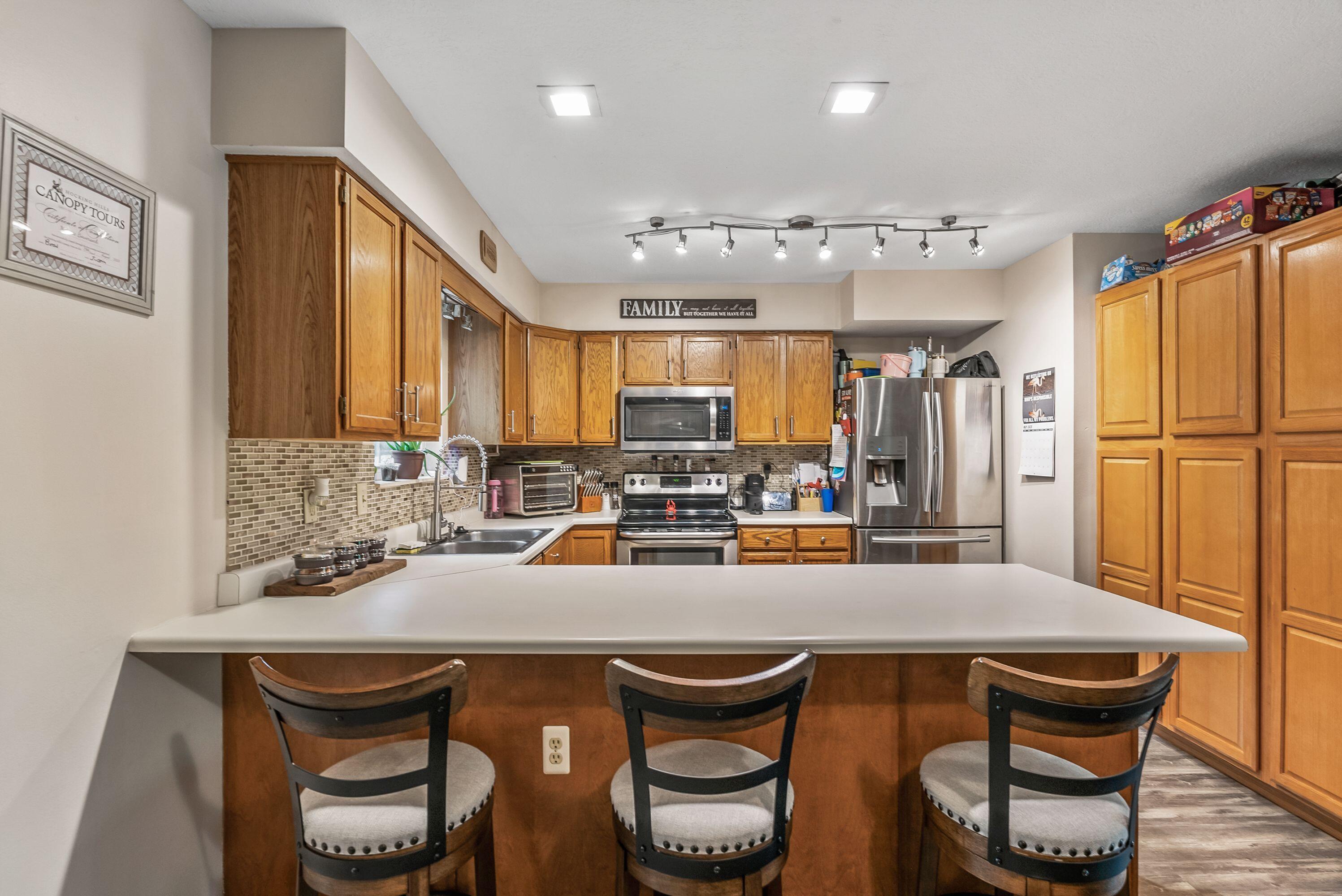 1129 Coventry Circle, Lancaster, Ohio image 12