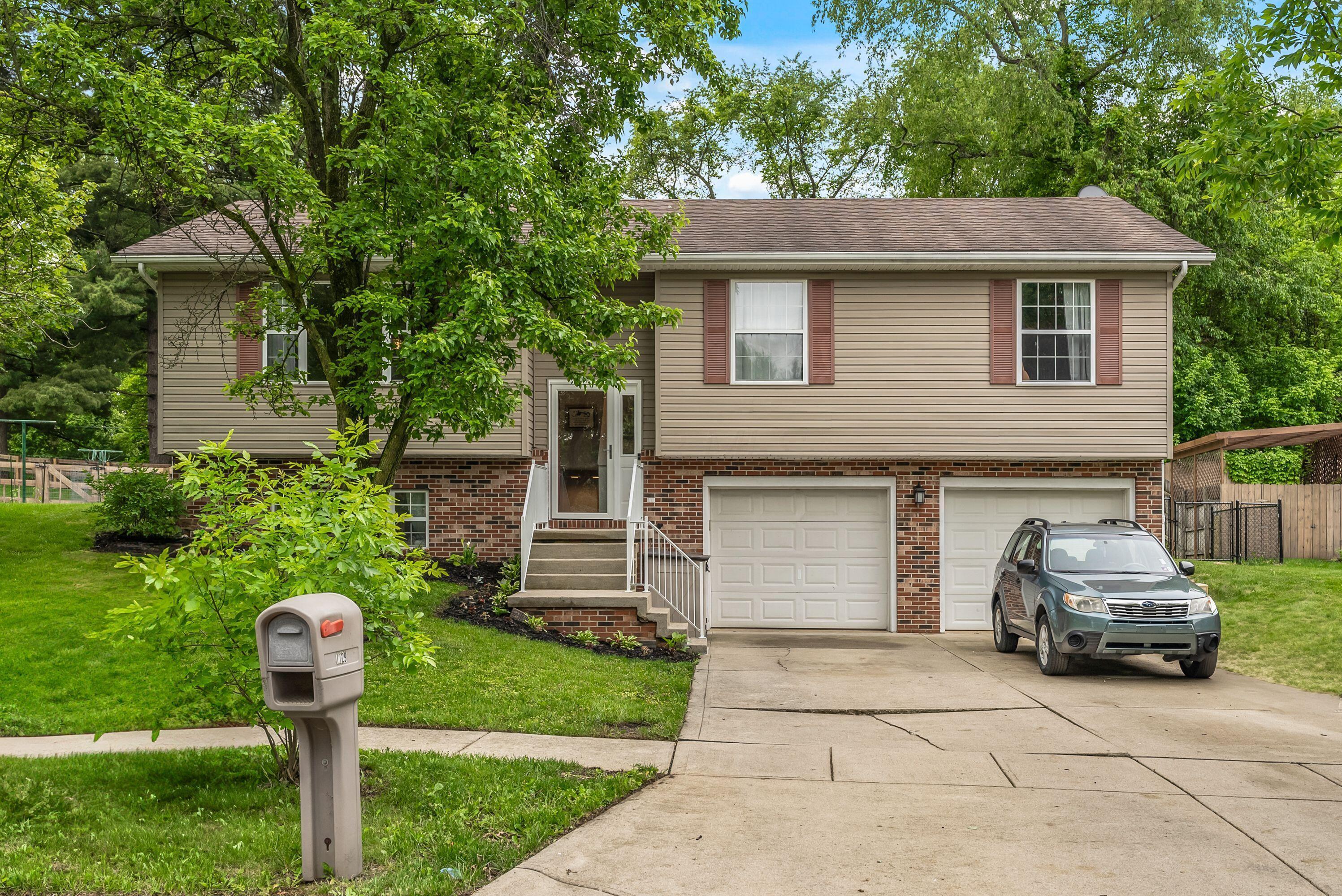 1129 Coventry Circle, Lancaster, Ohio image 1