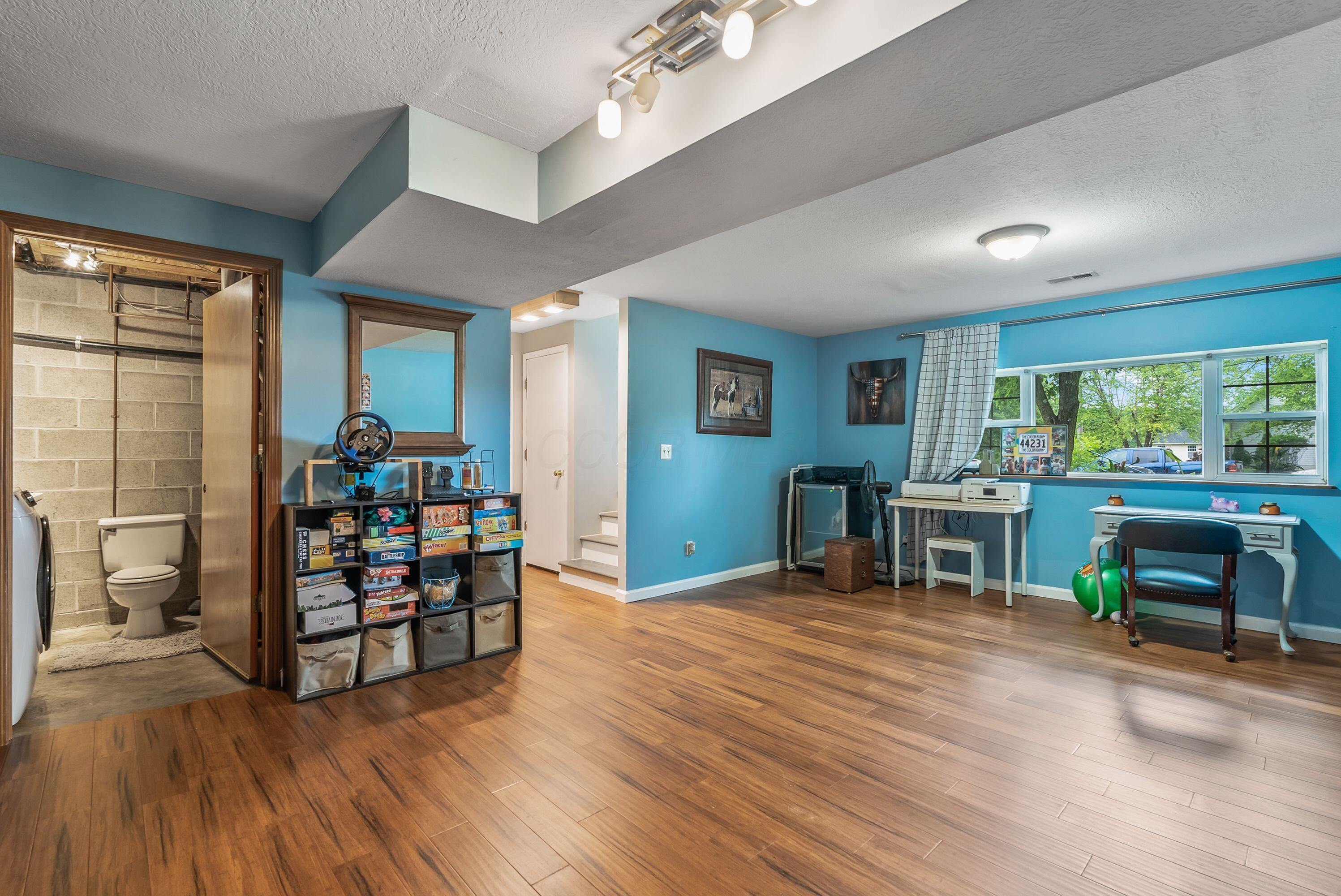 1129 Coventry Circle, Lancaster, Ohio image 34