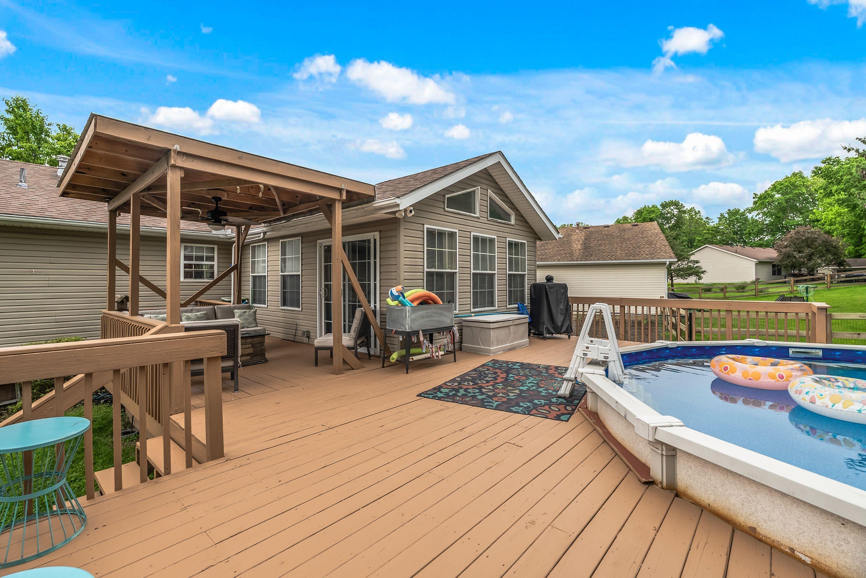 1129 Coventry Circle, Lancaster, Ohio image 36