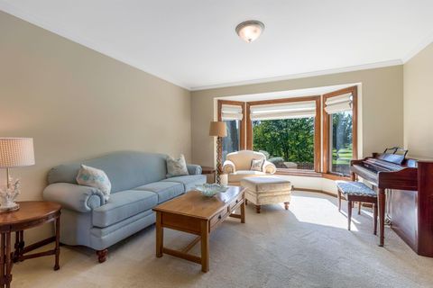 Tiny photo for 8011 Golfview Court, Columbus, OH 43235 (MLS # 225037495)