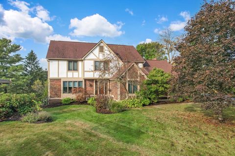 Tiny photo for 8011 Golfview Court, Columbus, OH 43235 (MLS # 225037495)