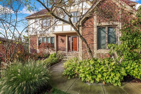 Tiny photo for 8011 Golfview Court, Columbus, OH 43235 (MLS # 225037495)
