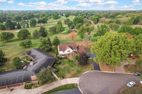 Tiny photo for 8011 Golfview Court, Columbus, OH 43235 (MLS # 225037495)