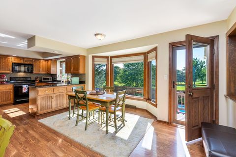 Tiny photo for 8011 Golfview Court, Columbus, OH 43235 (MLS # 225037495)