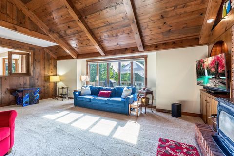 Tiny photo for 8011 Golfview Court, Columbus, OH 43235 (MLS # 225037495)