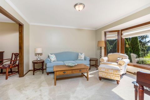 Tiny photo for 8011 Golfview Court, Columbus, OH 43235 (MLS # 225037495)