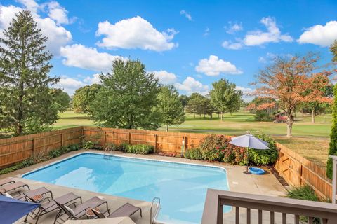 Tiny photo for 8011 Golfview Court, Columbus, OH 43235 (MLS # 225037495)