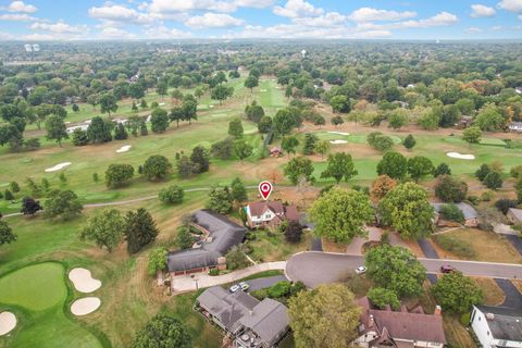 Tiny photo for 8011 Golfview Court, Columbus, OH 43235 (MLS # 225037495)