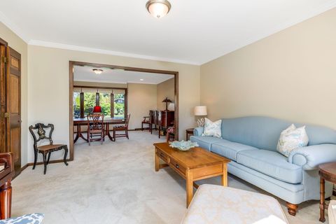 Tiny photo for 8011 Golfview Court, Columbus, OH 43235 (MLS # 225037495)