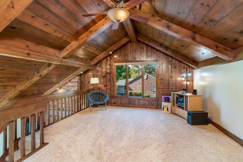 Tiny photo for 8011 Golfview Court, Columbus, OH 43235 (MLS # 225037495)