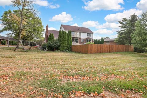 Tiny photo for 8011 Golfview Court, Columbus, OH 43235 (MLS # 225037495)