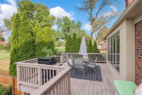 Tiny photo for 8011 Golfview Court, Columbus, OH 43235 (MLS # 225037495)