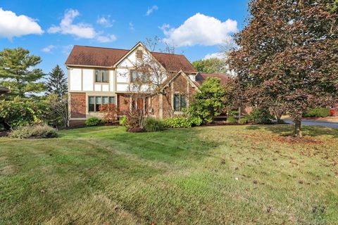 Tiny photo for 8011 Golfview Court, Columbus, OH 43235 (MLS # 225037495)