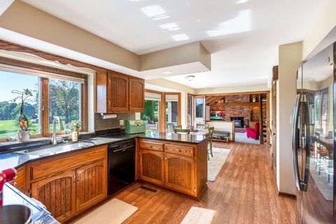Tiny photo for 8011 Golfview Court, Columbus, OH 43235 (MLS # 225037495)