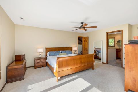 Tiny photo for 8011 Golfview Court, Columbus, OH 43235 (MLS # 225037495)