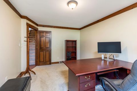 Tiny photo for 8011 Golfview Court, Columbus, OH 43235 (MLS # 225037495)
