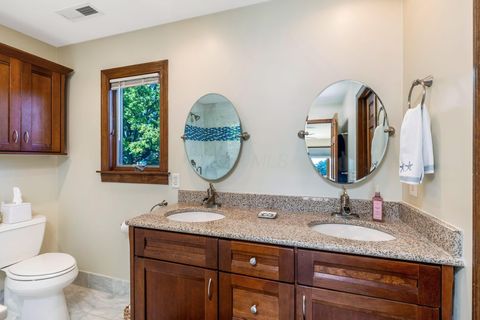 Tiny photo for 8011 Golfview Court, Columbus, OH 43235 (MLS # 225037495)