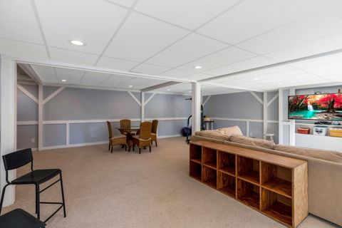 Tiny photo for 8011 Golfview Court, Columbus, OH 43235 (MLS # 225037495)