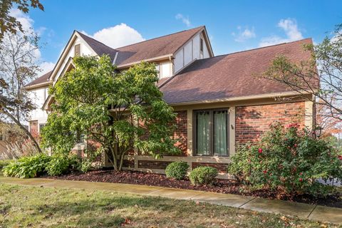 Tiny photo for 8011 Golfview Court, Columbus, OH 43235 (MLS # 225037495)