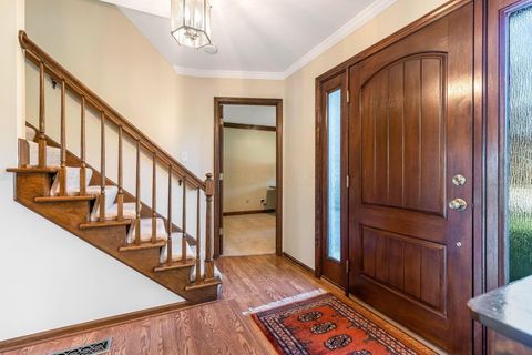 Tiny photo for 8011 Golfview Court, Columbus, OH 43235 (MLS # 225037495)