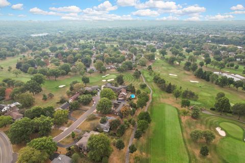 Tiny photo for 8011 Golfview Court, Columbus, OH 43235 (MLS # 225037495)