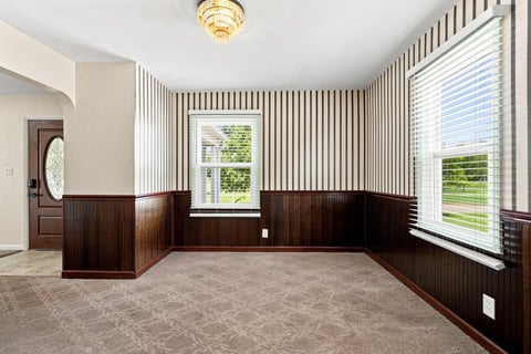 Tiny photo for 3339 Parkside Road, Columbus, OH 43204 (MLS # 226033762)