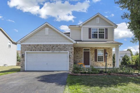Photo of 920 Fresno Street, Pickerington, OH 43147 (MLS # 225035113)
