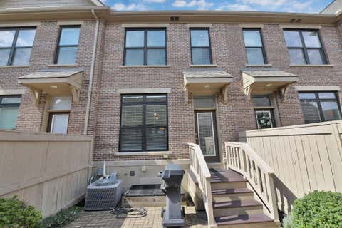Tiny photo for 866 Pullman Way 23 #23, Grandview Heights, OH 43212 (MLS # 226029843)