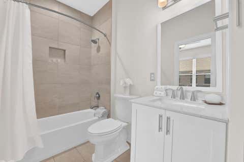 Tiny photo for 866 Pullman Way 23 #23, Grandview Heights, OH 43212 (MLS # 226029843)