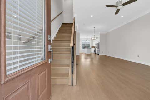 Tiny photo for 866 Pullman Way 23 #23, Grandview Heights, OH 43212 (MLS # 226029843)