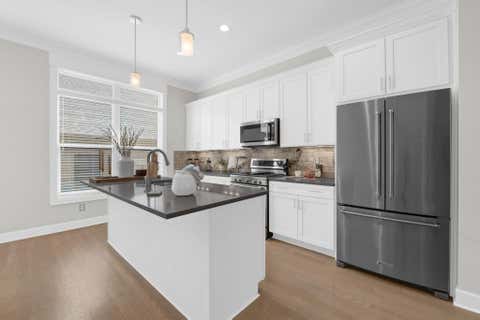 Tiny photo for 866 Pullman Way 23 #23, Grandview Heights, OH 43212 (MLS # 226029843)