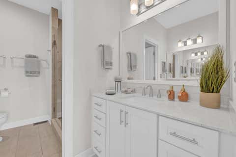 Tiny photo for 866 Pullman Way 23 #23, Grandview Heights, OH 43212 (MLS # 226029843)