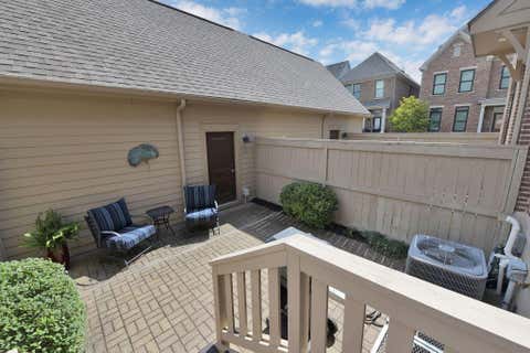 Tiny photo for 866 Pullman Way 23 #23, Grandview Heights, OH 43212 (MLS # 226029843)
