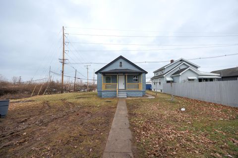 Tiny photo for 463 N Highland Avenue, Columbus, OH 43204 (MLS # 226000539)
