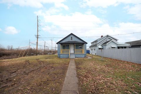 Tiny photo for 463 N Highland Avenue, Columbus, OH 43204 (MLS # 226000539)