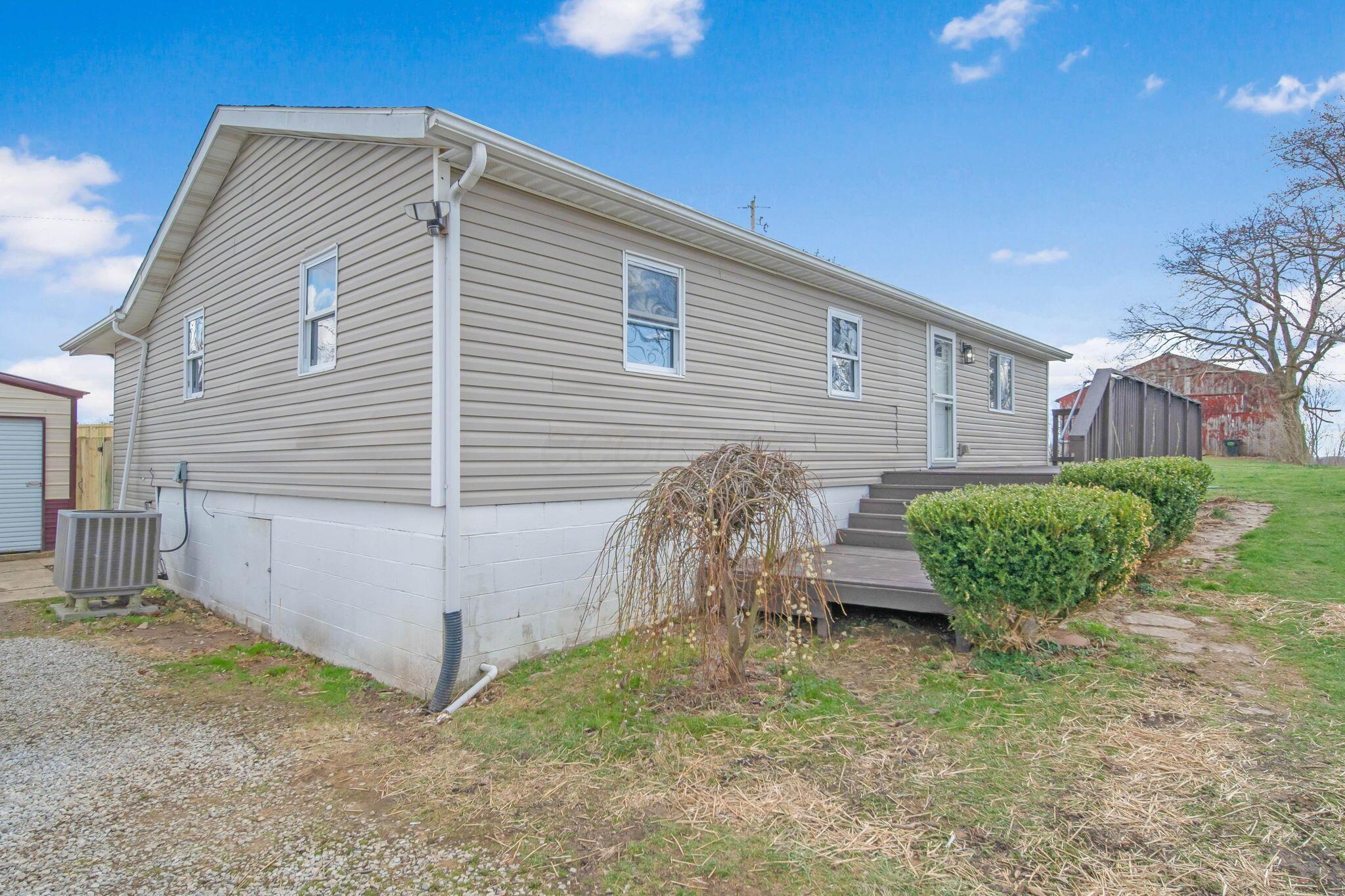 8916 Roley Road, Sugar Grove, Ohio image 2