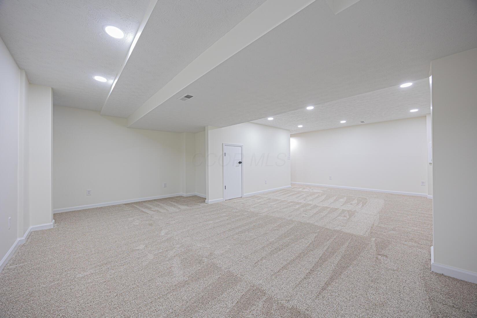 2699 Willow Glen Road, Hilliard, Ohio image 44