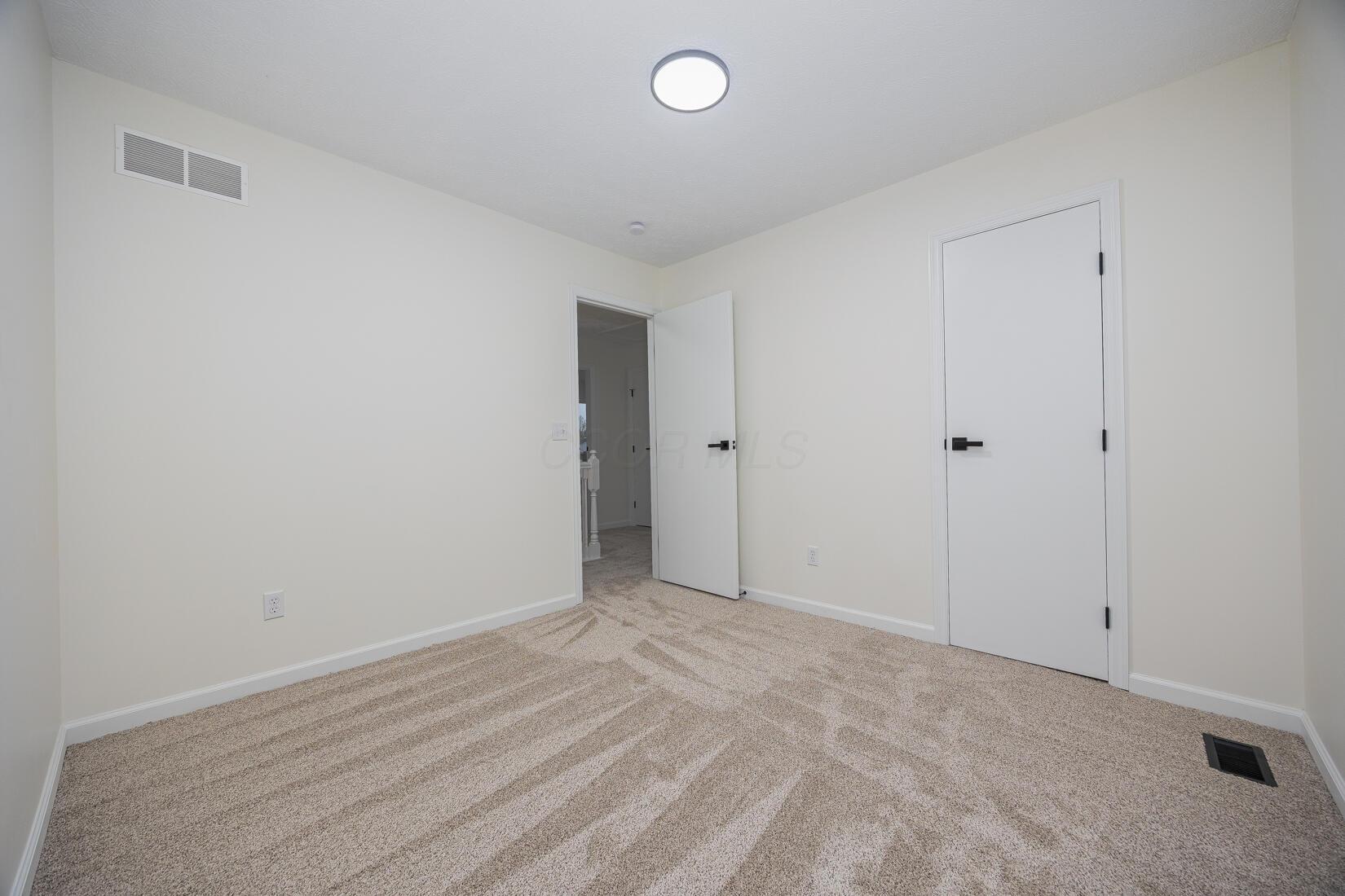 2699 Willow Glen Road, Hilliard, Ohio image 33