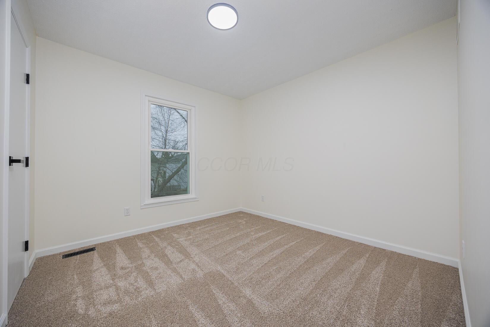 2699 Willow Glen Road, Hilliard, Ohio image 32