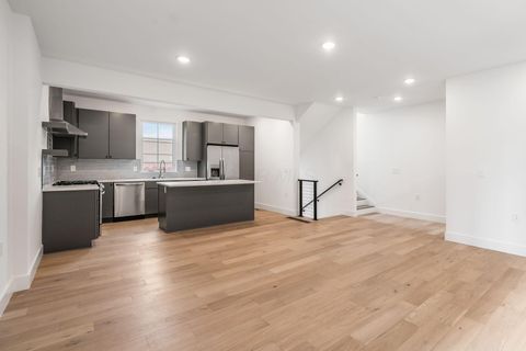 Tiny photo for 110 E Lafayette Street, Columbus, OH 43215 (MLS # 226012159)
