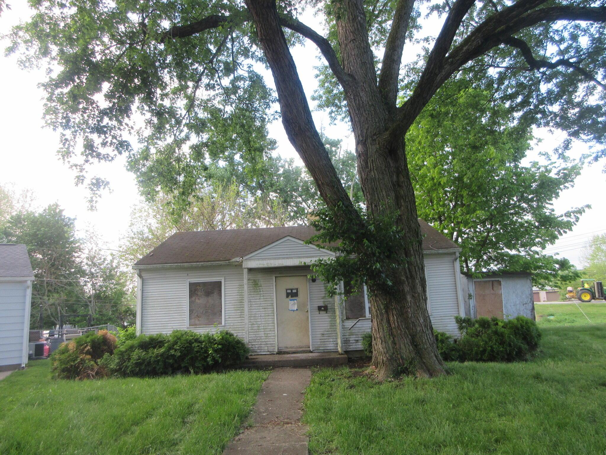 745 Cherokee Drive