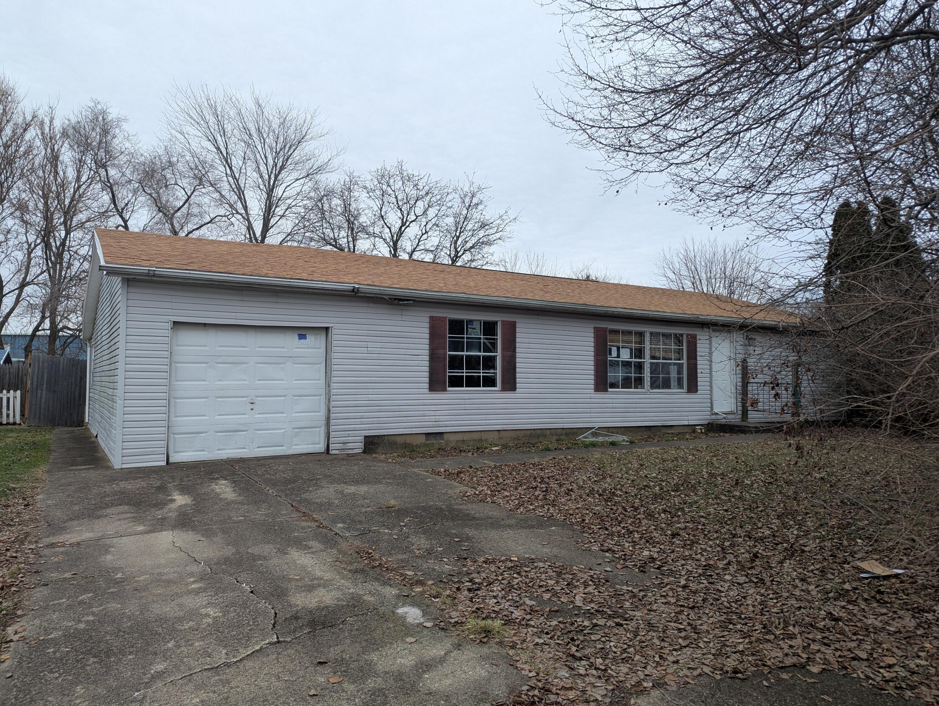 18 Hunt Drive, Sabina, Ohio image 1