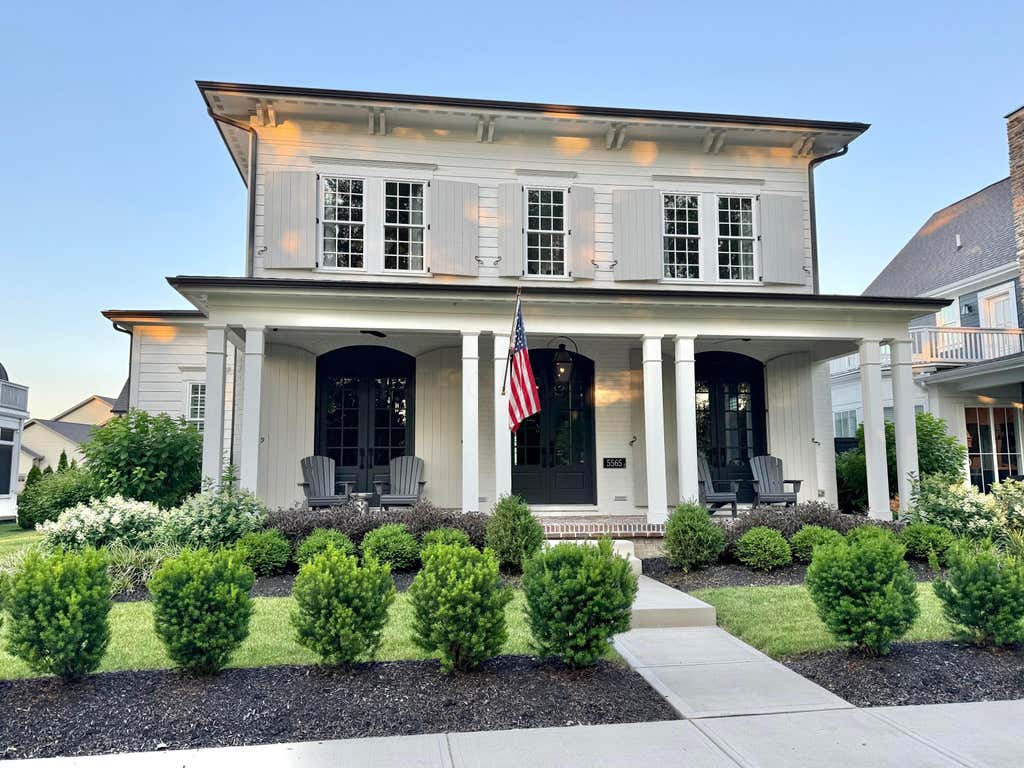 Photo of 5565 Evans Farm Drive, Lewis Center, OH 43035 (MLS # 226022980)