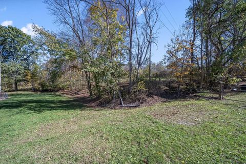 Tiny photo for 380 Urban Hill Road, Zanesville, OH 43701 (MLS # 225039531)