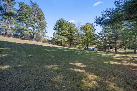 Tiny photo for 380 Urban Hill Road, Zanesville, OH 43701 (MLS # 225039531)