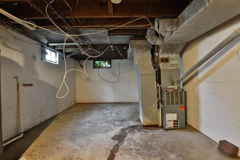Tiny photo for 66 Demorest Road, Columbus, OH 43204 (MLS # 226018132)